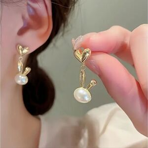 BUNNY RABBIT STUD EARRINGS WITH GOLD HEART